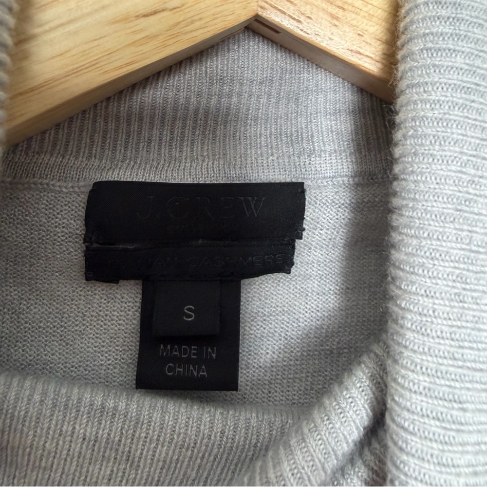 J. Crew 100% Italian Cashmere Turtleneck Sweater Gray Navy Striped Size Small *W - Picture 5 of 10